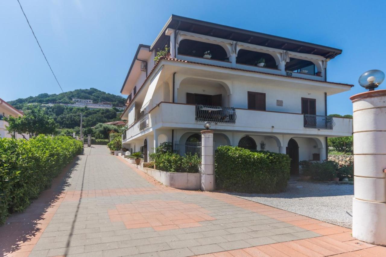 Villa Pomelia サンタ・ドメーニカ エクステリア 写真